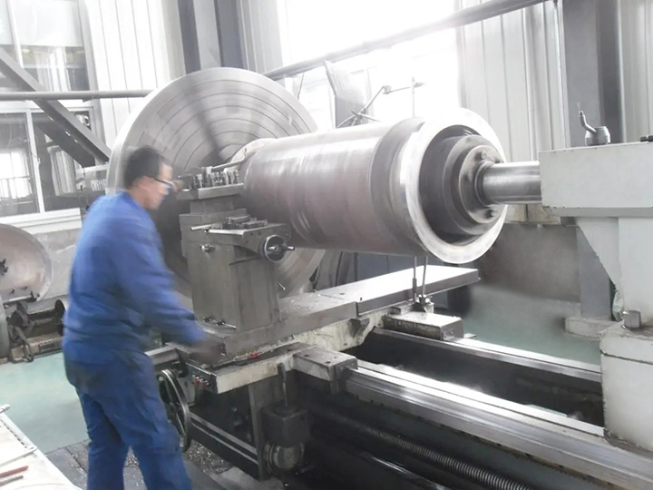 外圓車(chē)削（粗加工、半精加工）